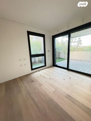 דירת גן, נאות אפקה ב', תל אביב יפו