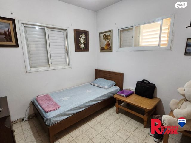 דירה, הרב נסים בכר 7, דרום מזרח, בת ים