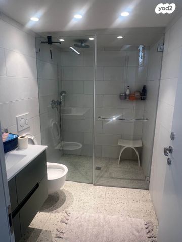 גג/ פנטהאוז, רב אשי, נווה אביבים, תל אביב יפו