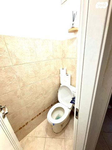 דירה, שדרות בר אילן 18, דרום מערב ותיק, בת ים