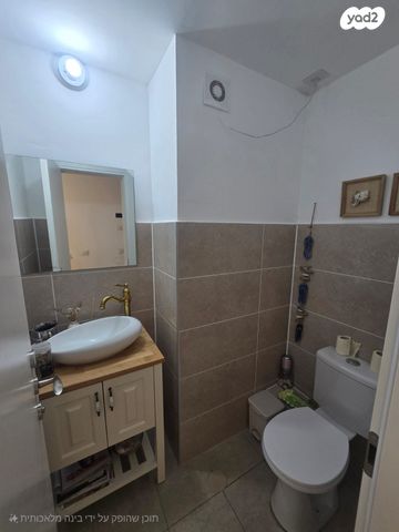 דירה, אסתר המלכה, כרמי גת, קרית גת