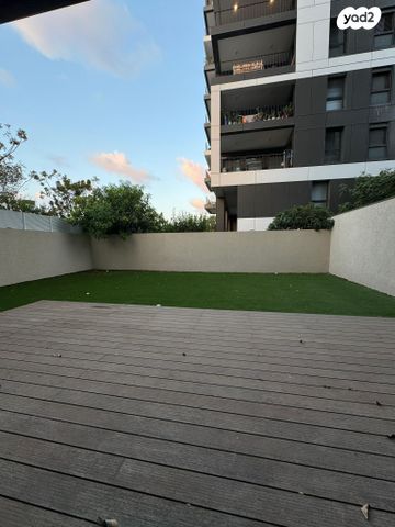 דירת גן, נאות אפקה ב', תל אביב יפו