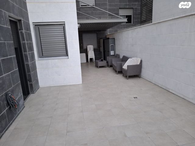 דירה, יצחק נבון, מורשת, מודיעין מכבים רעות