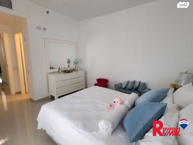 דירה, הרב ניסנבאום 37, אזור תעשיה, בת ים