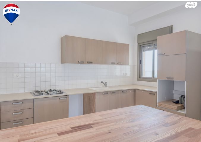 דופלקס, חלומות זכרון, זכרון יעקב