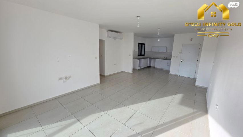 דירה, דרך ארץ, הפרחים, חריש