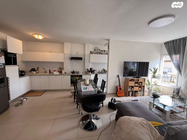 הרצליה הירוקה, נווה עובד