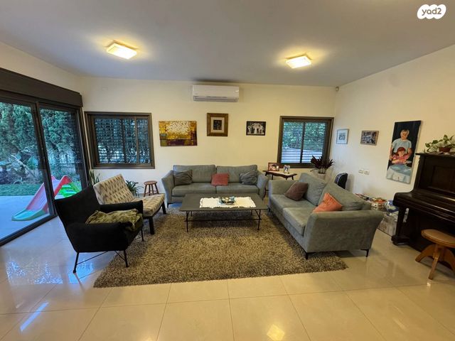 דו משפחתי, הר כרכום 22, הפארק, כפר סבא