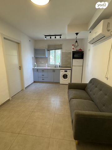 שמעון בר גיורא 