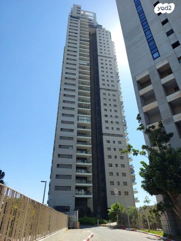 דירה, יצחק שדה 4, דרום מערב ותיק, בת ים