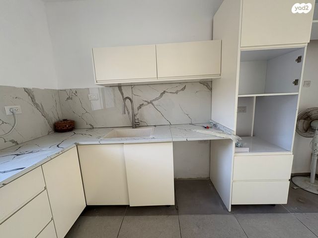 דירה, מרדכי אנילביץ' 9, מרכז העיר, עכו