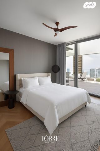 גג/ פנטהאוז, דרך מנחם בגין 160, מונטיפיורי, הרכבת, תל אביב יפו