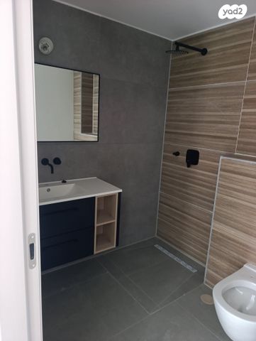 דירה, הר מירון, נווה ישראל, הרצליה