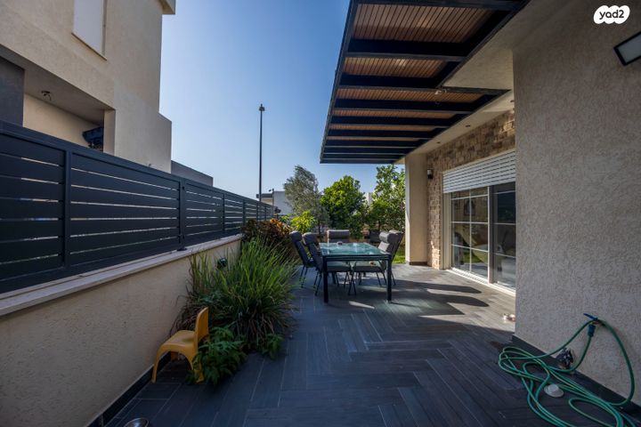 דו משפחתי, עתלית