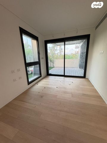 דירת גן, נאות אפקה ב', תל אביב יפו