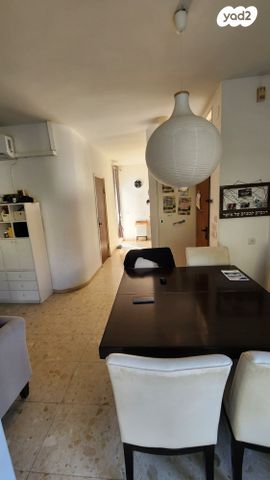 דו משפחתי, קיסריה