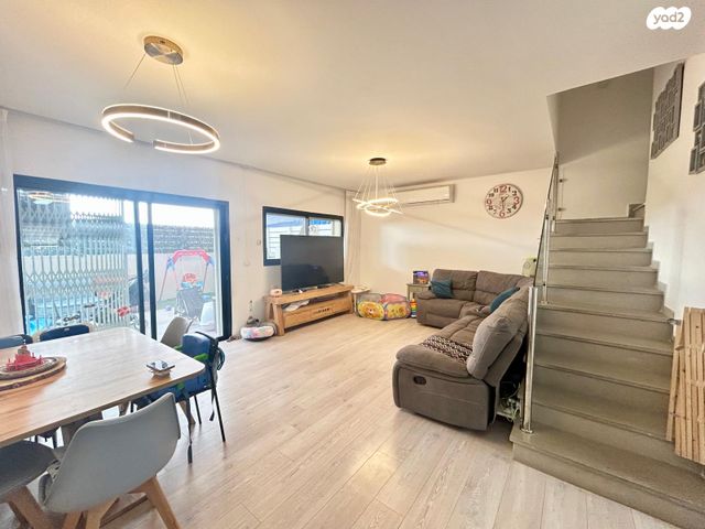 דו משפחתי, יהלום, רובע יזרעאל סביוני העמק, עפולה