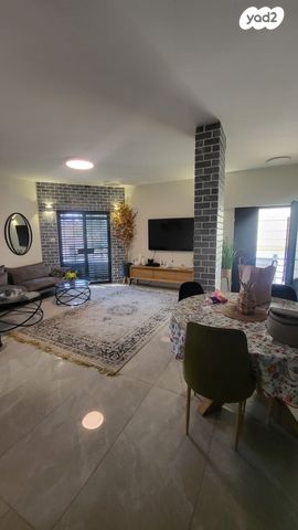 בית פרטי/ קוטג', סיגלית 10, נווה נוף, אקדמאים, לוד