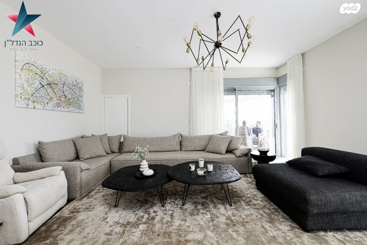 גג/ פנטהאוז, דקל הדום 13, ניסן, חדרה