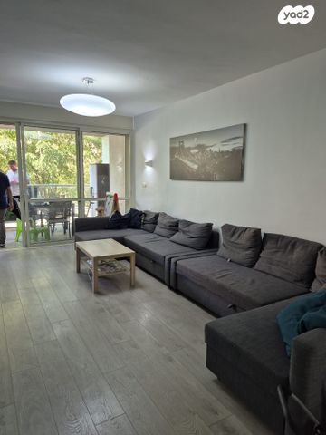 דירה, ש"י עגנון, מרכז דרום, רעננה