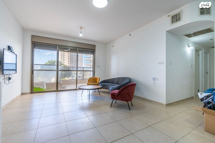 דירה, חוט השני, עין הים, חדרה