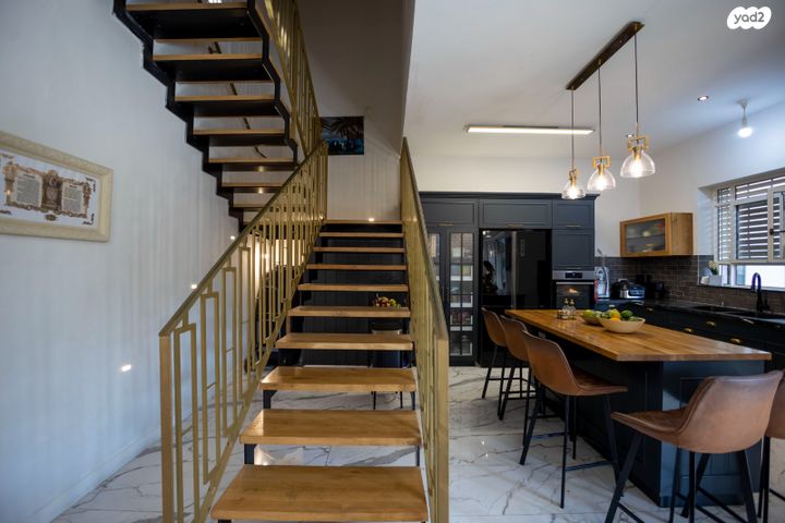 דו משפחתי, עתלית