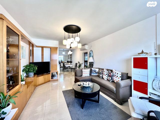 דירה, הל"ה 2, רמת אפרים, נתניה