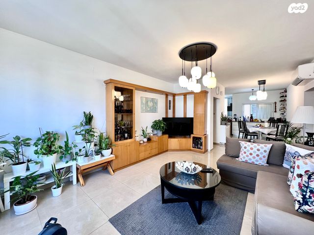 דירה, הל"ה 2, רמת אפרים, נתניה