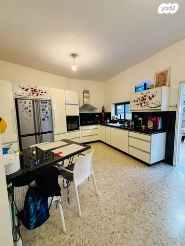 דו משפחתי, השומר, השופטים צפון, רמלה