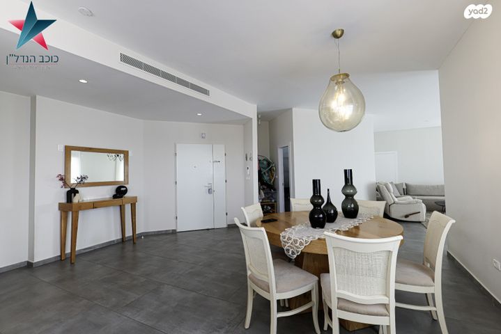 גג/ פנטהאוז, דקל הדום 13, ניסן, חדרה