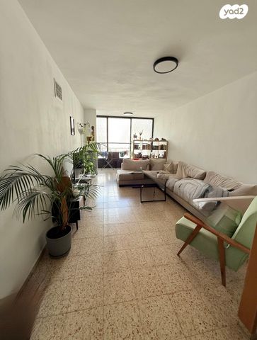 דירה, ישראל אהרוני, א' / צפון מזרח העיר, רחובות