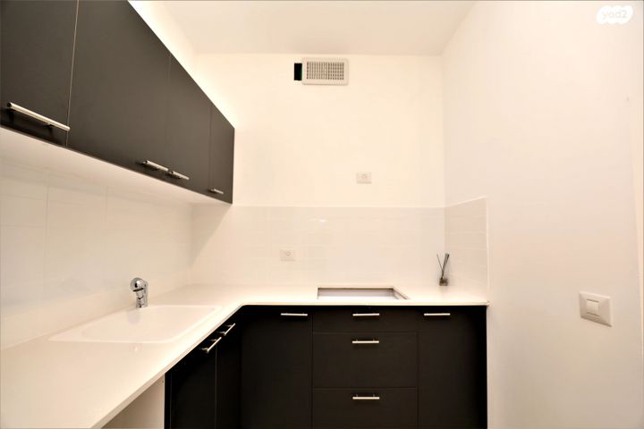 דירה, עומר אל חטאב, העיר התחתית, ואדי סאליב, חיפה