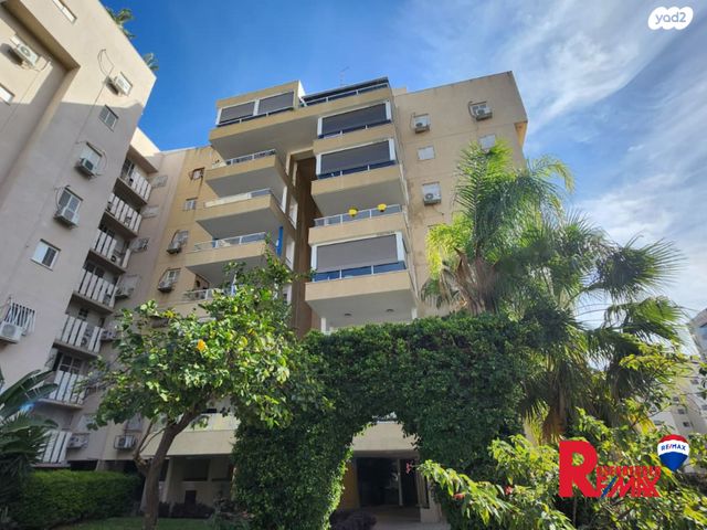 דירה, הרב נסים בכר 7, דרום מזרח, בת ים