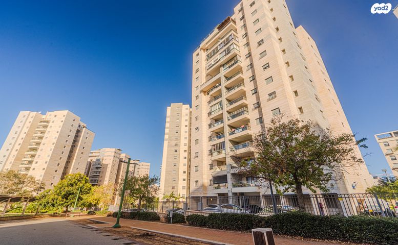 דירה, יונתן נתניהו, ברנע, אשקלון