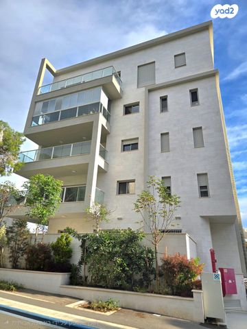 בנימין ד'ישראלי 