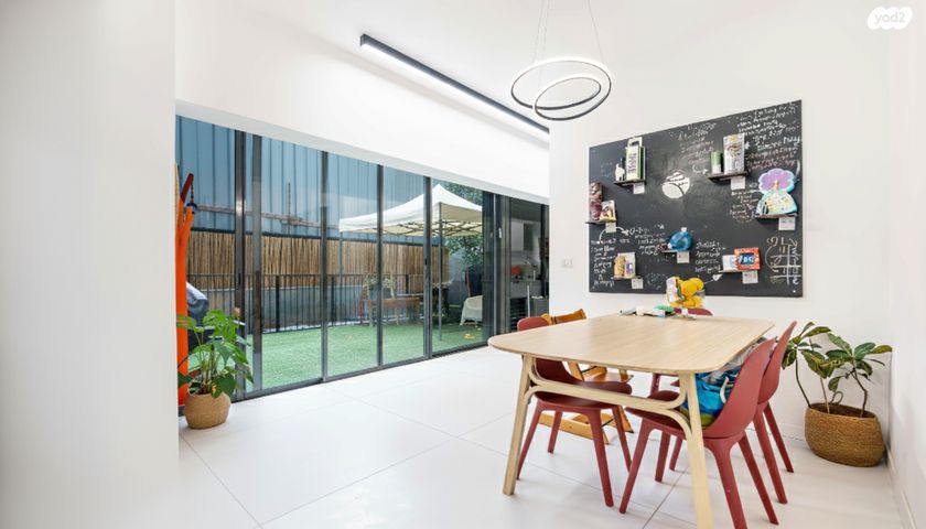 דירת גן, עמנואל הרומי, תל אביב יפו