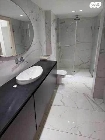 דירה, יצחק שדה 4, דרום מערב ותיק, בת ים