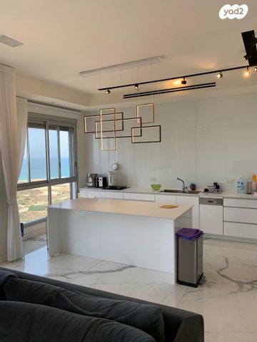 גג/ פנטהאוז, חוט השני 1, עין הים, חדרה