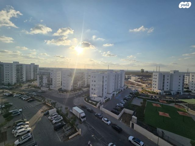 דירה, אסתר המלכה, כרמי גת, קרית גת