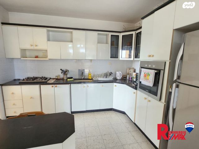 דירה, הרב נסים בכר 7, דרום מזרח, בת ים