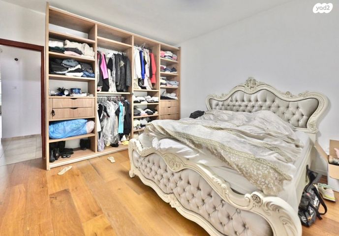 דירה, צבי הירשפלד, רמז, מערב ותיק, ראשון לציון