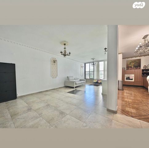 צבי הירשפלד 