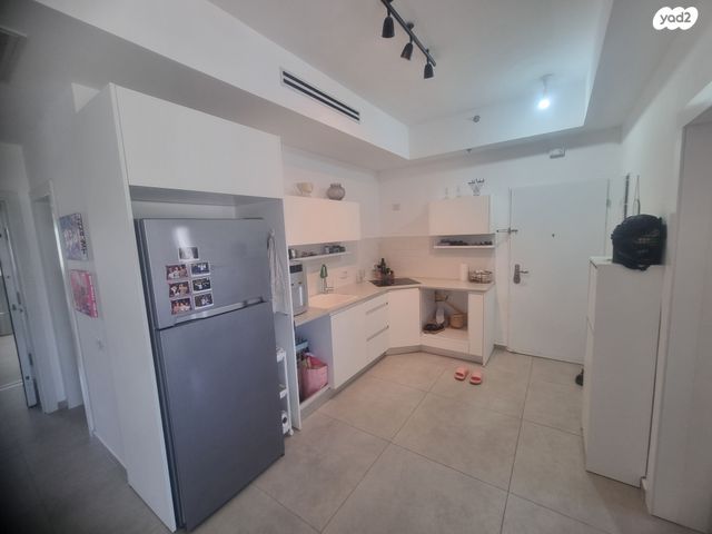 דירה, דרך השלום, תל אביב יפו