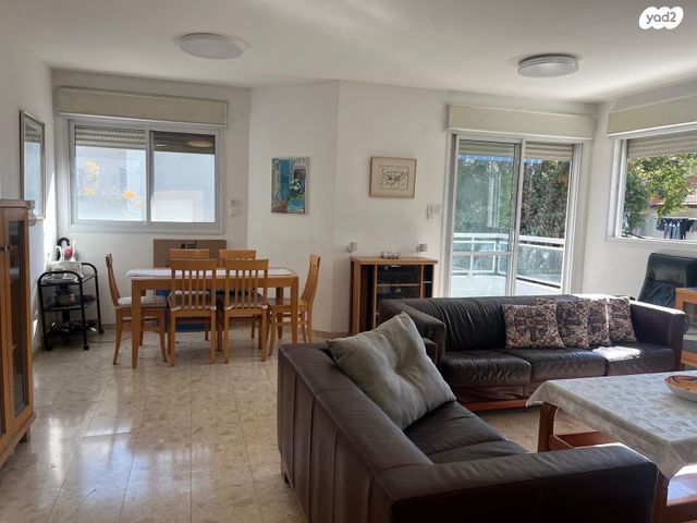 גג/ פנטהאוז, נאות אפקה א', תל אביב יפו