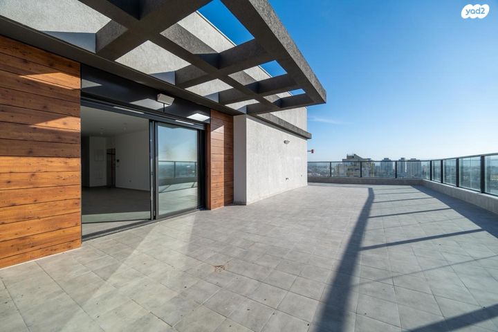 גג/ פנטהאוז, הנרייטה סולד, שעריה, פתח תקווה