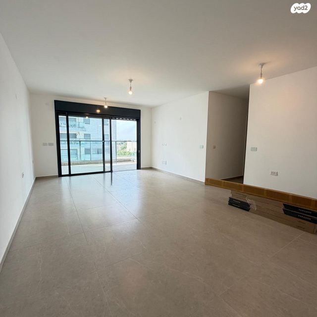 הרב מרדכי אליהו 