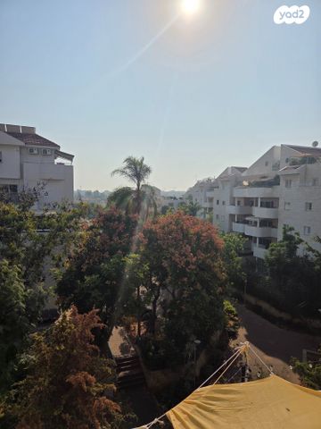 דופלקס, השקד 4, 2004, רעננה