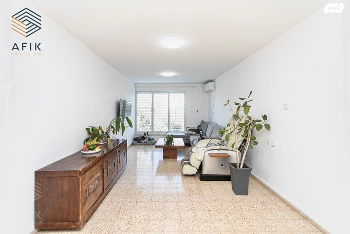 דירה, יהודה בורלא, רמות רמז, חיפה