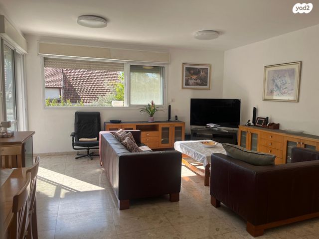 גג/ פנטהאוז, נאות אפקה א', תל אביב יפו