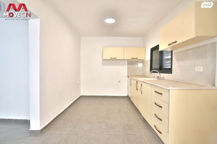 דירת גן, השעורה 8, שיכון ב, טבריה